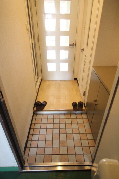 物件内観写真11　(玄関)