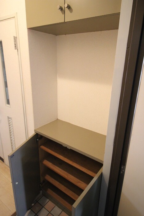 物件内観写真12　(靴箱)