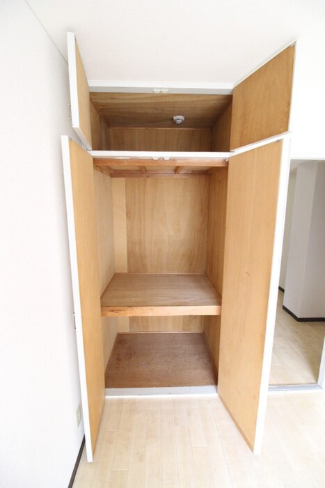 物件内観写真15　(収納)