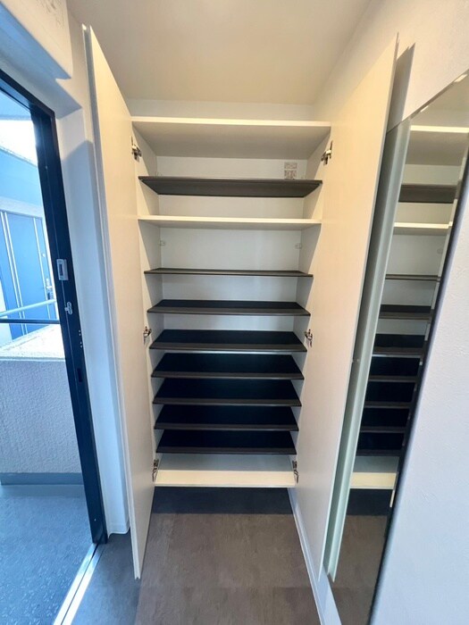 物件内観写真19　(靴箱)