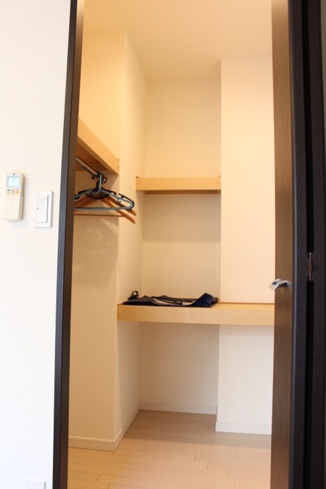 物件内観写真9　(収納)