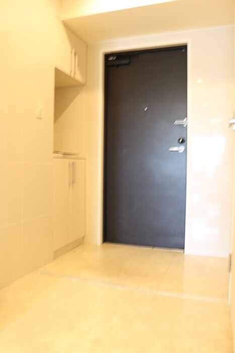 物件内観写真16　(玄関)