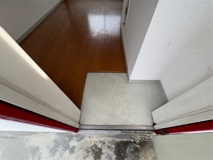物件内観写真15　(玄関)