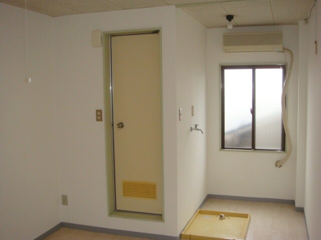 物件内観写真6　(内観写真)