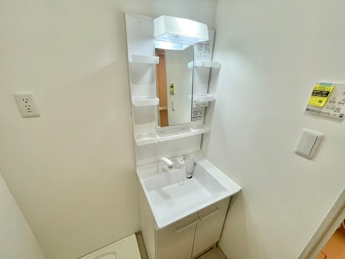 物件内観写真11　(洗面)