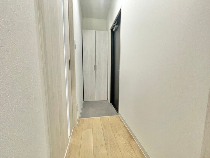 物件内観写真16　(廊下)