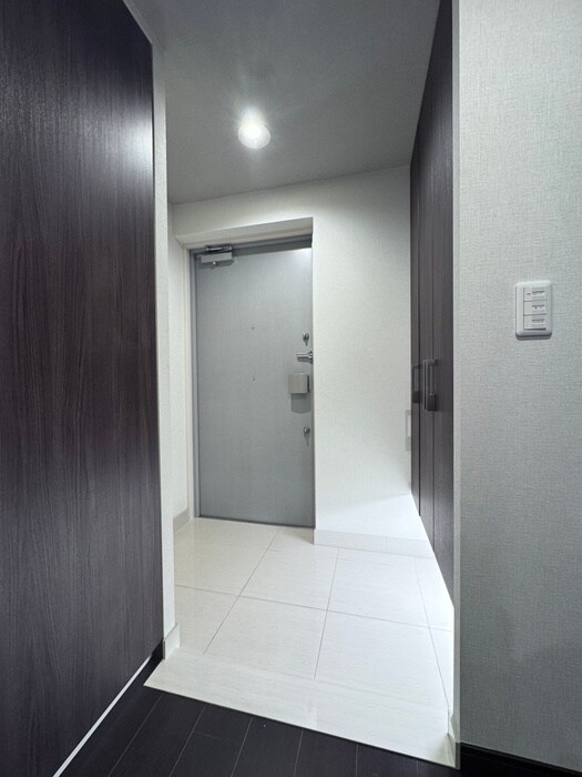 物件内観写真16　(玄関)