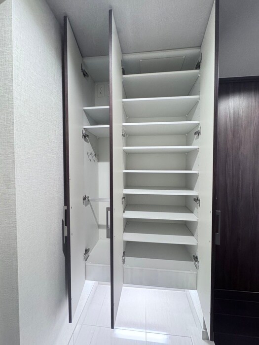 物件内観写真17　(靴箱)