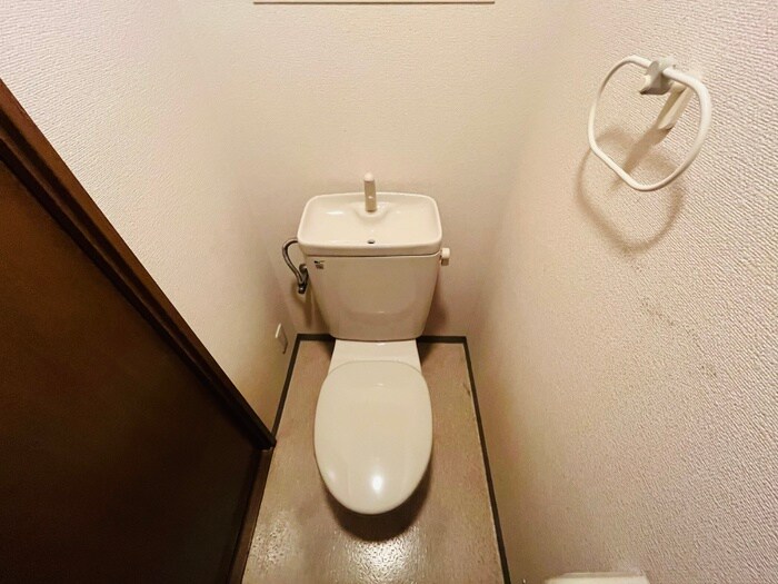 物件内観写真12　(トイレ)