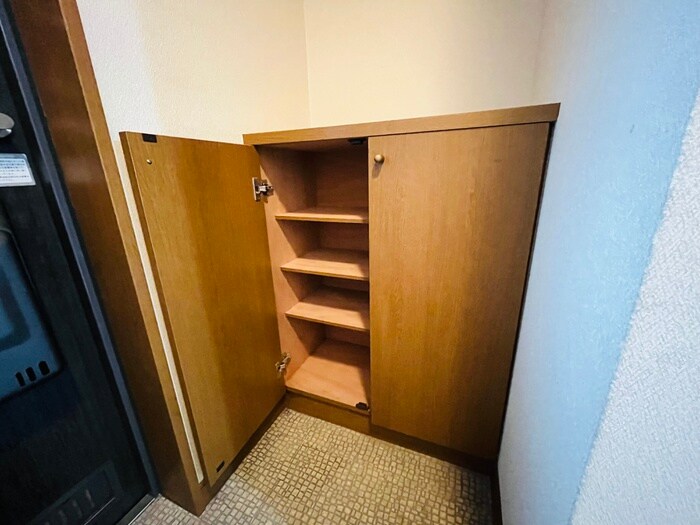 物件内観写真15　(靴箱)