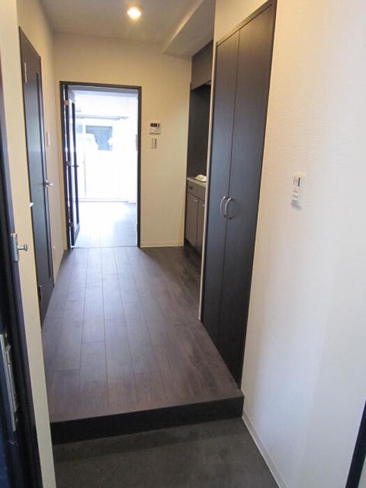 物件内観写真18　(廊下)