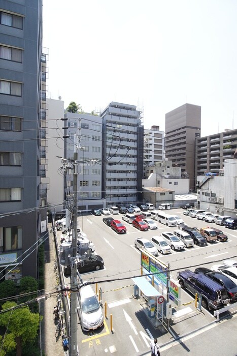 物件内観写真16　(室内からの展望)