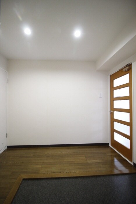 物件内観写真18　(玄関)