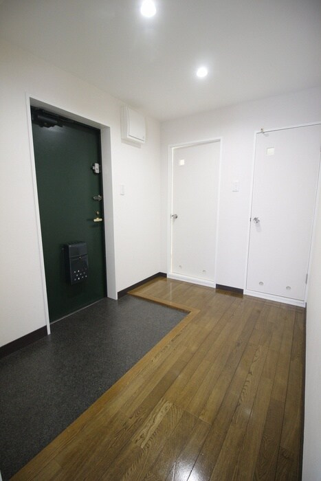 物件内観写真22　(玄関)