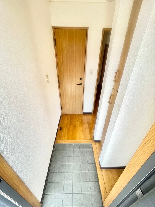 物件内観写真15　(玄関)