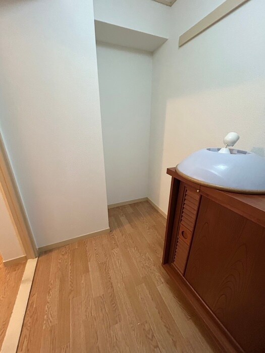 物件内観写真19　(廊下)