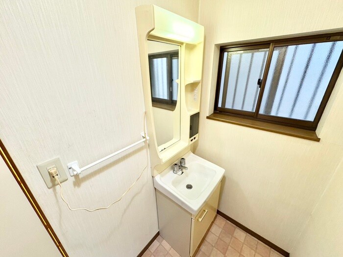 物件内観写真9　(洗面)