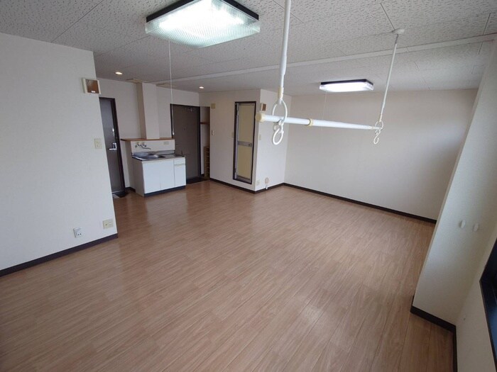 物件内観写真9　(居室)