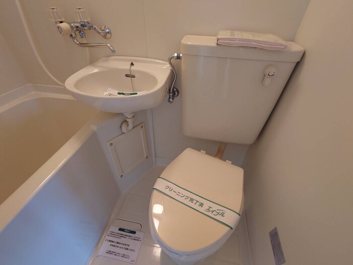 物件内観写真14　(トイレ)