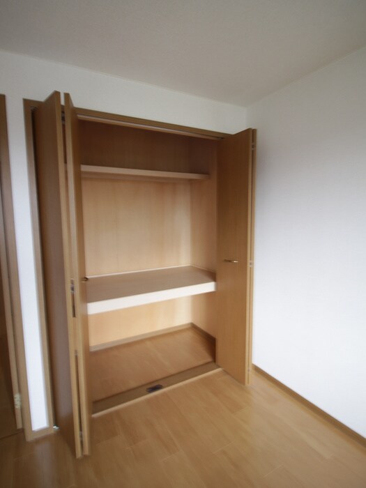 物件内観写真11　(収納)