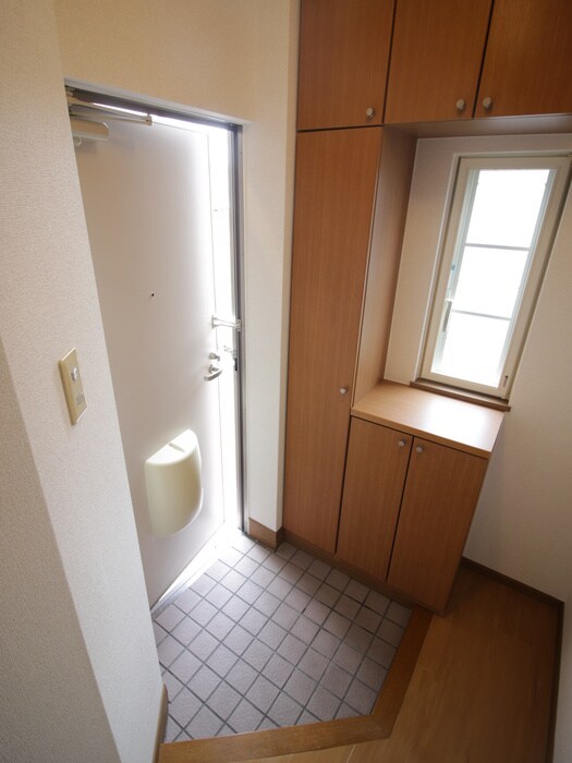 物件内観写真15　(玄関)