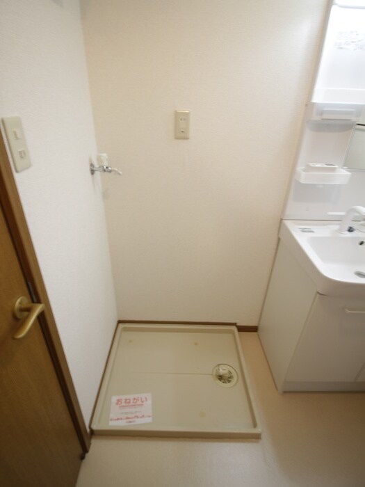 物件内観写真19　(洗濯機置場)