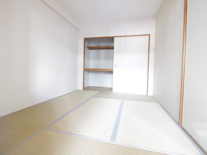 物件内観写真9　(居室)