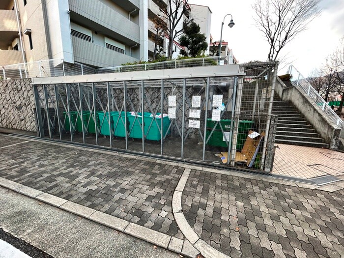 物件外観写真6　(建物設備)