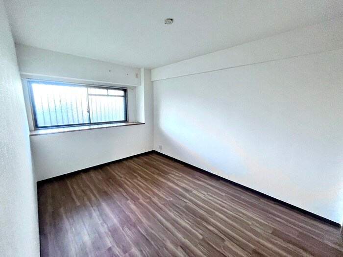 物件内観写真13　(居室)