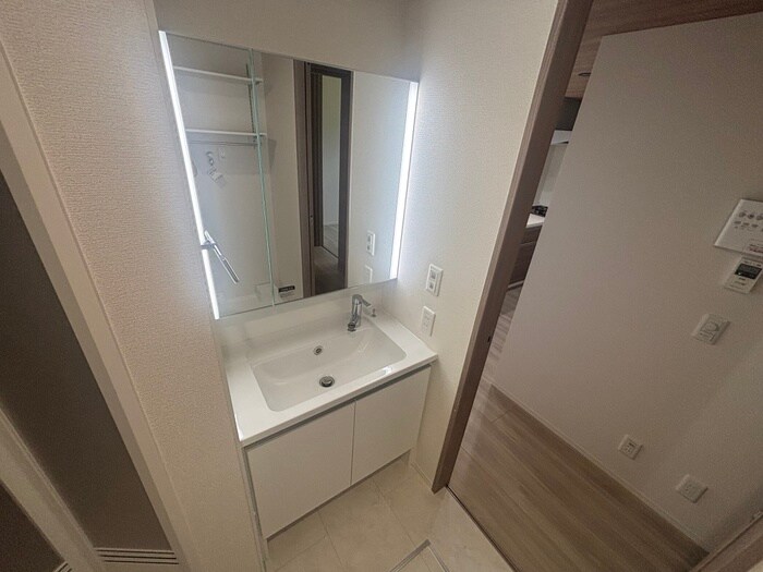 物件内観写真12　(洗面)