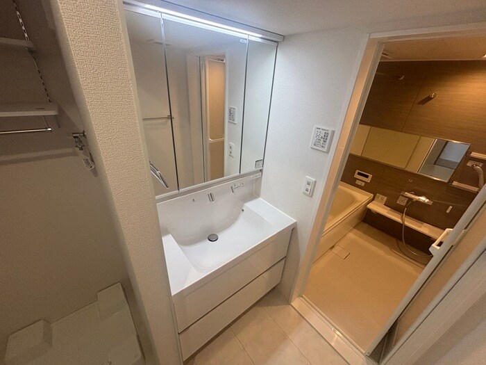 物件内観写真12　(洗面)