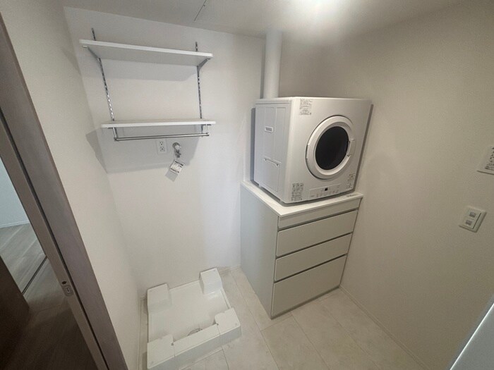 物件内観写真13　(洗濯機置場)