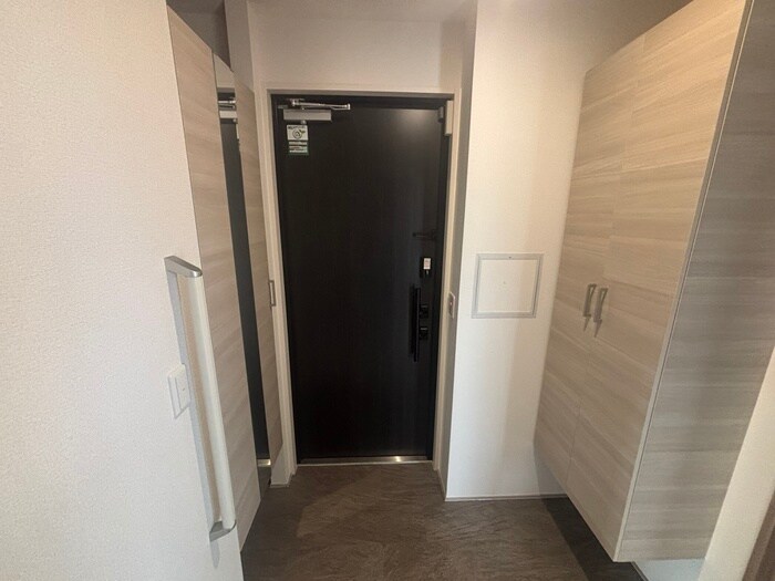 物件内観写真16　(玄関)