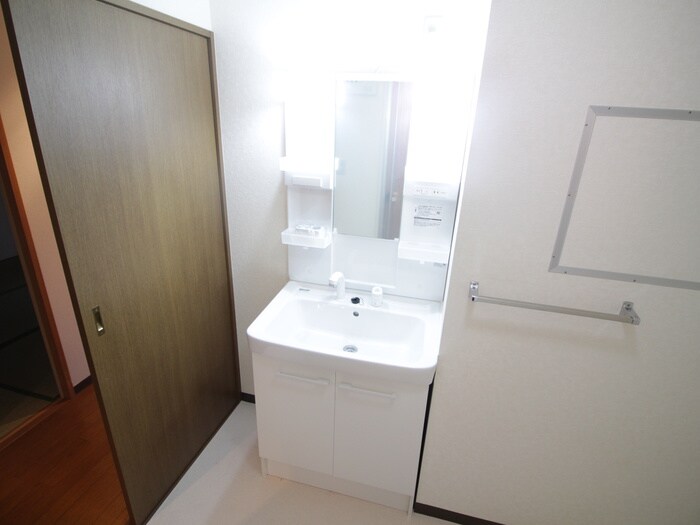 物件内観写真11　(洗面)