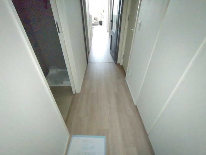 物件内観写真19　(廊下)