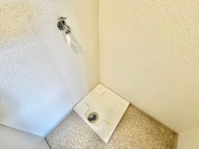 物件内観写真17　(洗濯機置場)