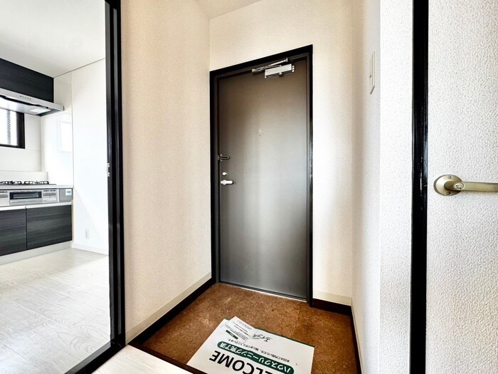 物件内観写真22　(玄関)