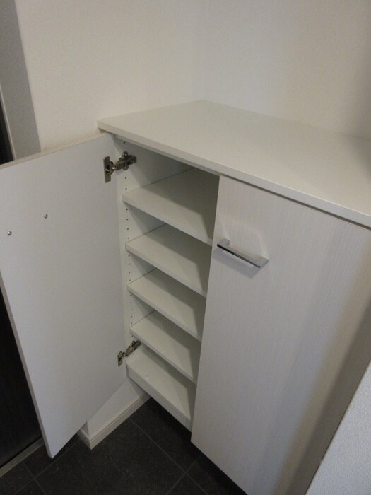 物件内観写真14　(靴箱)