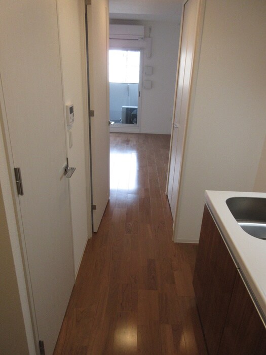 物件内観写真16　(廊下)