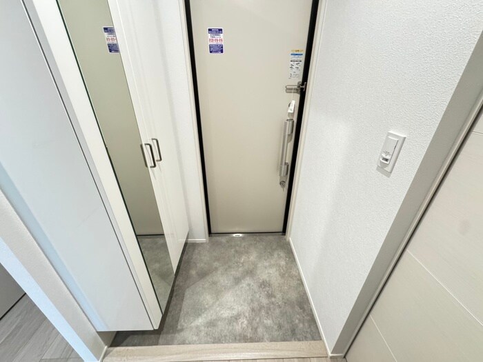 物件内観写真14　(玄関)