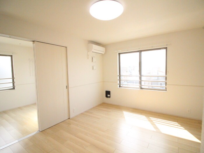 物件内観写真13　(居室)