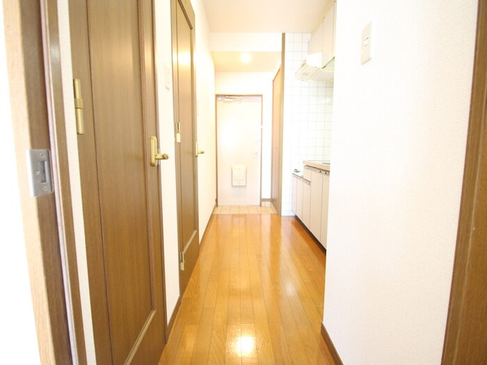 リヴェ－ルの廊下