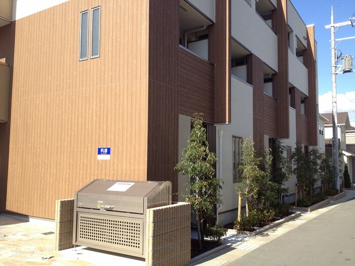 物件外観写真3　(外観写真)