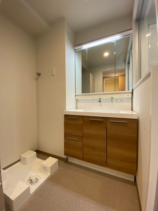 物件内観写真11　(洗面)