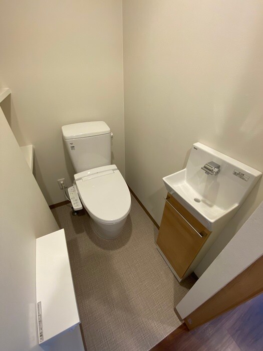 物件内観写真12　(トイレ)