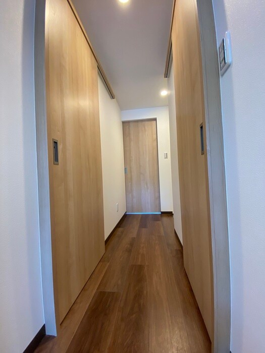 物件内観写真18　(廊下)