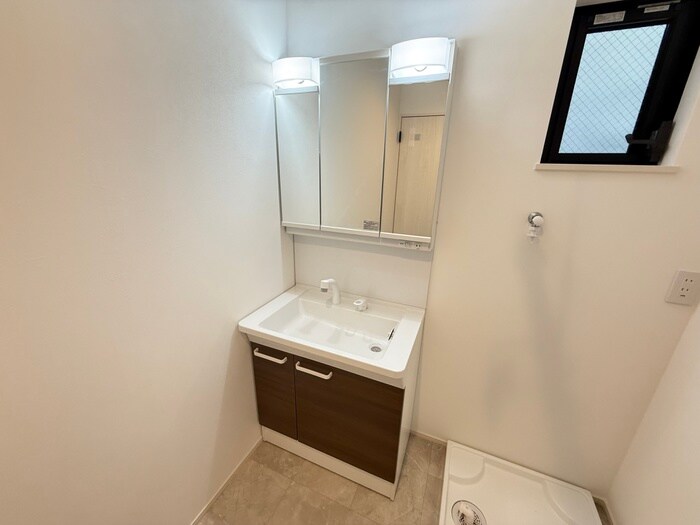 物件内観写真12　(洗面)