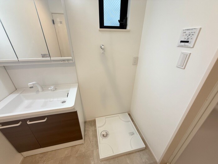 物件内観写真20　(洗濯機置場)