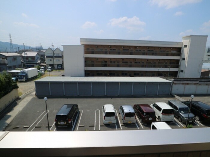 物件内観写真16　(室内からの展望)