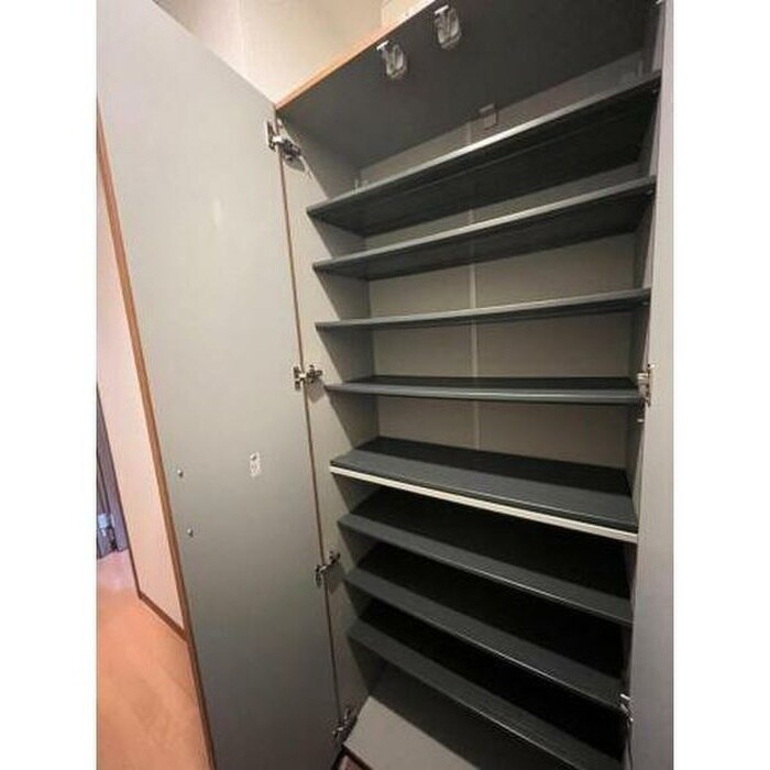物件内観写真15　(靴箱)